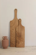 Duo de planches à découper en bois massif artisanal pour cuisine et service