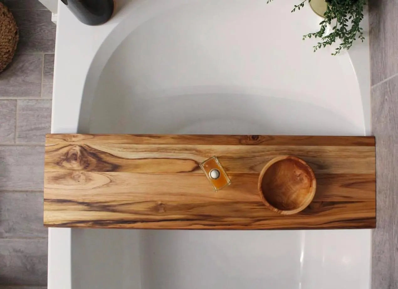 Plateau de bain en teck massif pour baignoire avec bol et plantes design artisanale fait main par e f deco